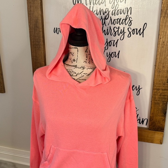 SKIMS Vibrant Pink Cropped Hoodie - Picture 2 of 11
